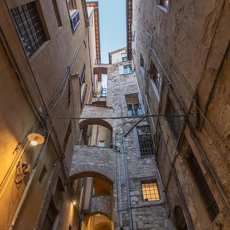 Apartment Luna Fashion Steps - Near Vannucci *