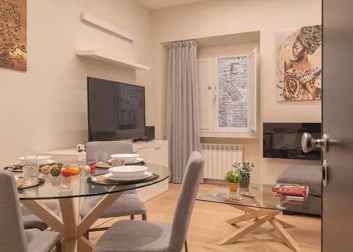 Luna Fashion Steps - Near Vannucci