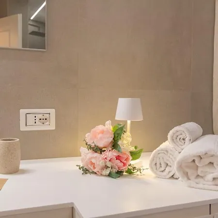 Luna Fashion Steps - Near Vannucci