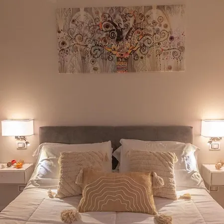 Apartment Luna Fashion Steps - Near Vannucci