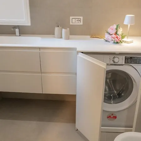 Apartment Luna Fashion Steps - Near Vannucci *