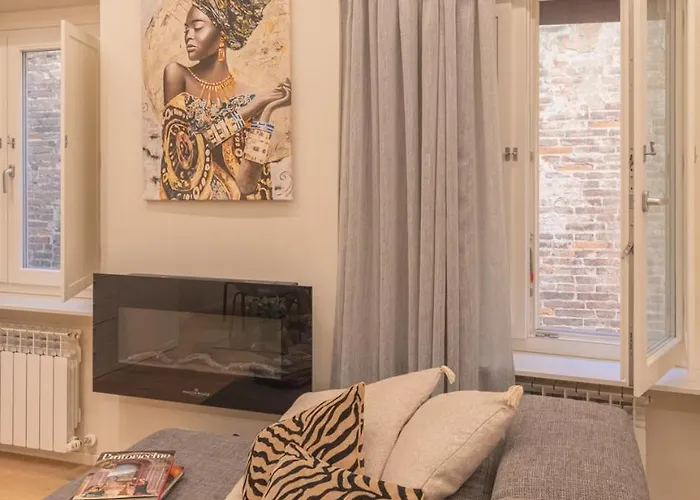 Appartement Luna Fashion Steps - Near Vannucci *