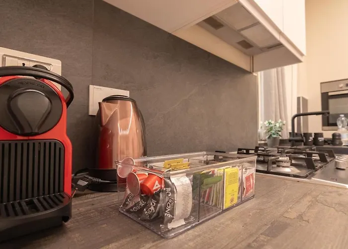 Luna Fashion Steps - Near Vannucci * Perugia