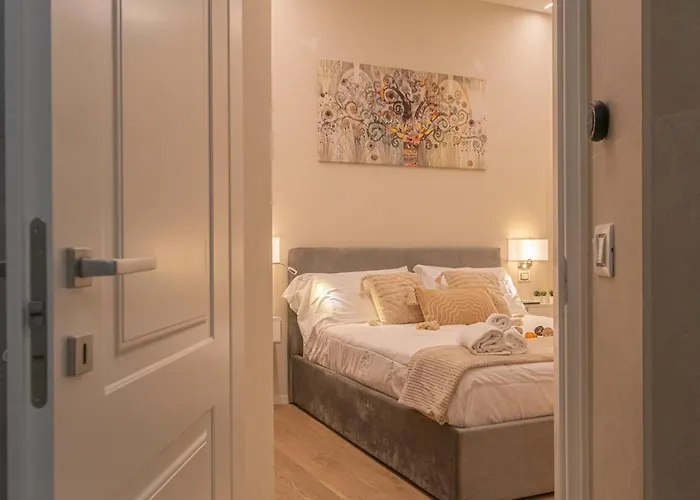 Appartement Luna Fashion Steps - Near Vannucci *